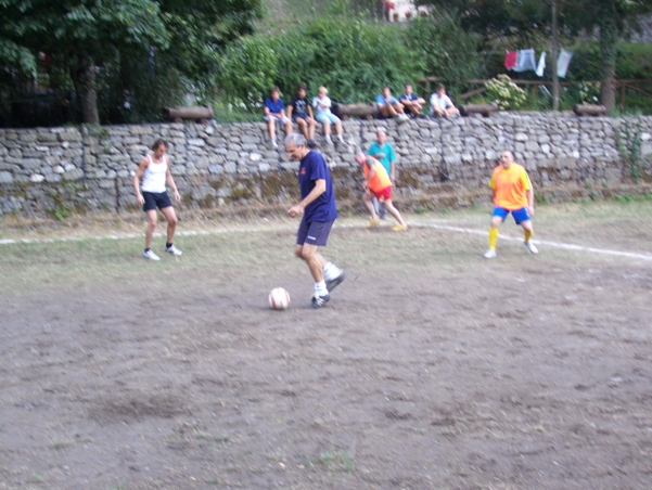  Image name: Calcio24.jpg 
 width: 601 pixel 
 height: 452 pixel 
 Size: 250600 bytes 
 Click to enlarge 